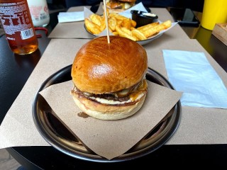 Etmanyak Burger&Sosis