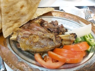 Tatlı konyalılar Etliekmek ve Fırınkebap
