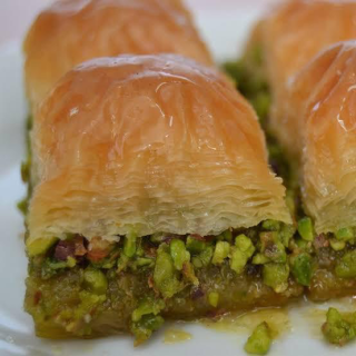 Hakan Usta Baklavaları Bayındır Şubesi