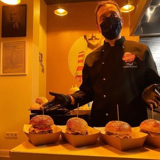 Volkie's Burger