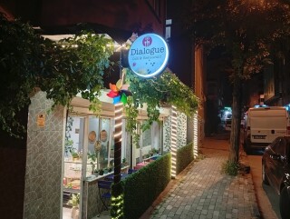 Dialogue Cafe & Restaurant