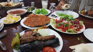 İkinci Bahar Et Ve Balık Lokantası - Emin Usta