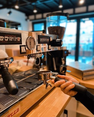 Daphne Coffee Co. Batımerkez