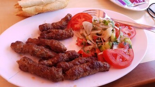 Meşhur köfteci apo dayı ve oğulları
