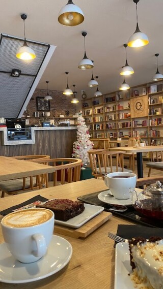 Oz Coffee & Books