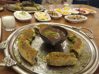 Hanzade Künefe Altındağ