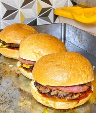 Burgerdinho Tunalı
