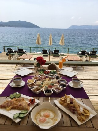 Mumi Beach Club