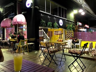 Meow Cafe & Thailand Ice Cream