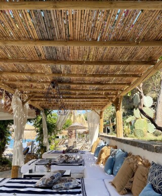 Moon Hotel & Beach & Lounge