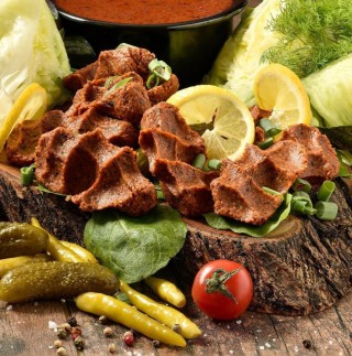 Elazığlı Çiğ köfteci FATİH UNKAPANI