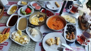 Çakallı Menemencisi