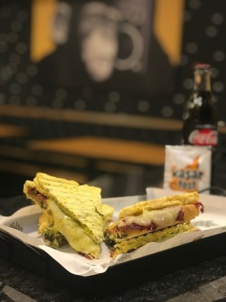 KAŞAR TOST