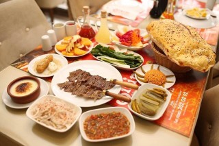 Bizim Oltu Cağ Kebabı & Köfte
