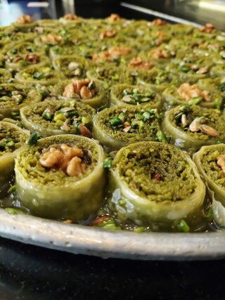 HAKAN USTA BAKLAVALARI DOKUMA
