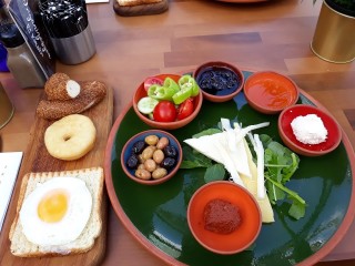 Karameli Cafe Restaurant Bakery