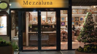 Mezzaluna Bikent
