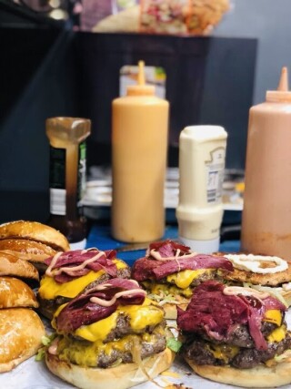 Mama's Burger Tunalı