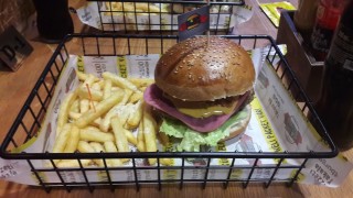 Packet Burger Çarşı Şubesi