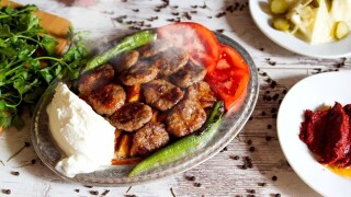 Yeşil Pideli Köfte Express