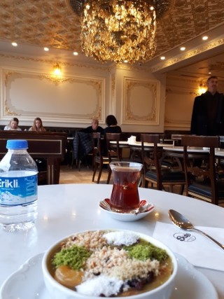 Cafe MorKedi