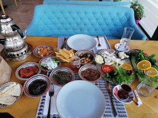 Lozan Park Cafe Restaurant Gabbi Bistro Lounge