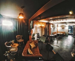 Belli's Street Pub & Coffee