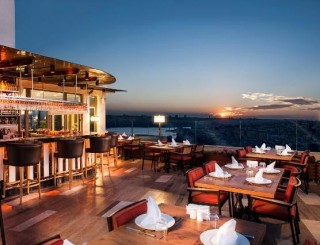 Hamdi Restaurant Radisson Blu Teras