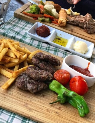 VAVET & STEAKHOUSE