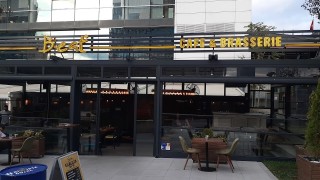 B'eat Cafe & Brasserie Via Flat