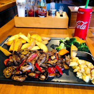 Cozy Burger & Steak