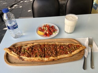 Karadeniz Pide & Kebap Salonu