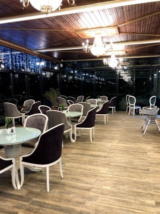 Mihos Cafe Restaurant 