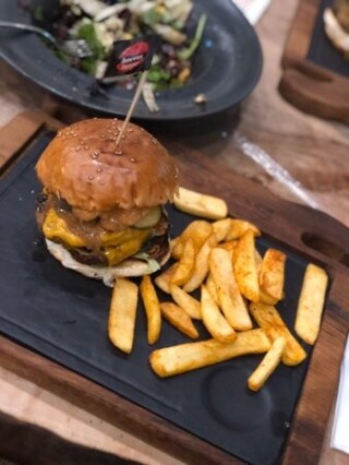 Beeves Burger