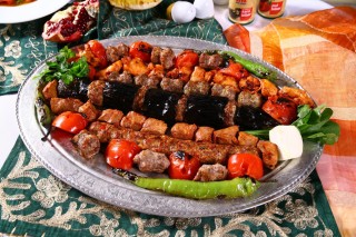 Ziya Şark Sofrası