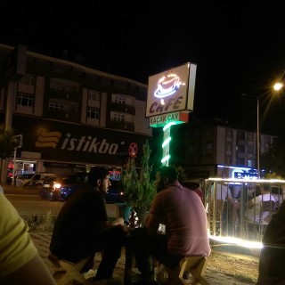 Kaçak Çay Cafe