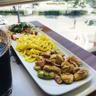 Tavada Tavuk Symbol Kocaeli Alışveriş ve Yaşam Merkezi