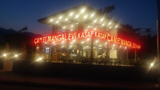 Kemer Mangal - Kemer'de Ne Yenir Çam Et Mangal Evi & Kasap