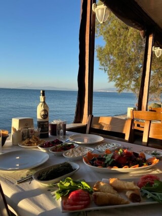 Zeytin Cafe & Restaurant Urla