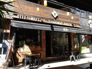 OTTOBROS Burger & Coffee