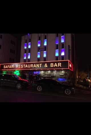 Safari Restaurant Bar