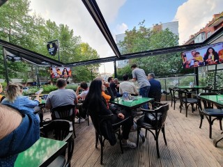 Knight & Flight Restaurant Bar