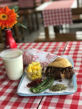 Bizim Köfteci Nurettin usta