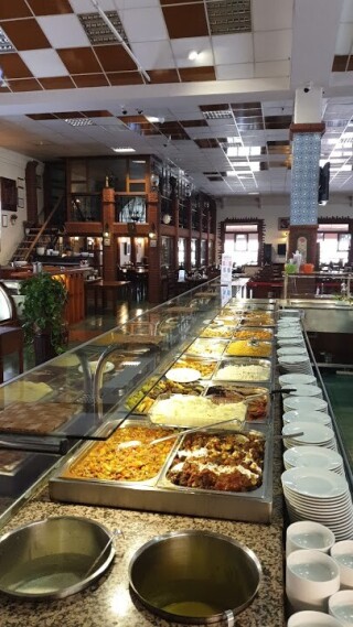 Akkonak Restaurant / Cafe