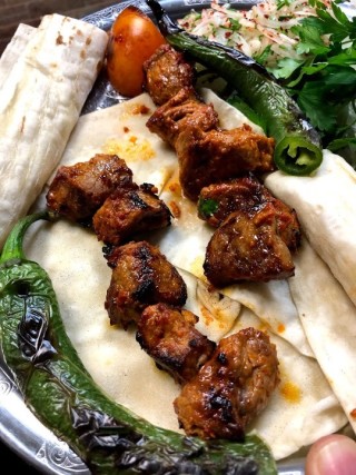 Öz Urfalı Kebap Emek