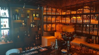 Yüzde Yüz Food & Drink & Grill