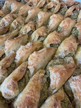 Zeki İnal baklavacı