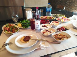 Ceyhan Kebap Salonu