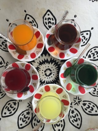 Merdiven Altı Çayevi