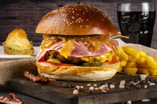 Etçi Mehmet Burger Beykent